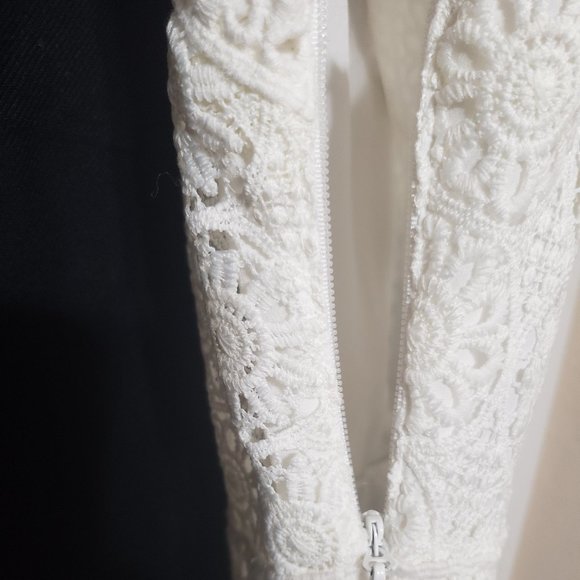 White Summer Mini Dress w/Crochet Accents by Hollister Size 3 - Picture 8 of 9